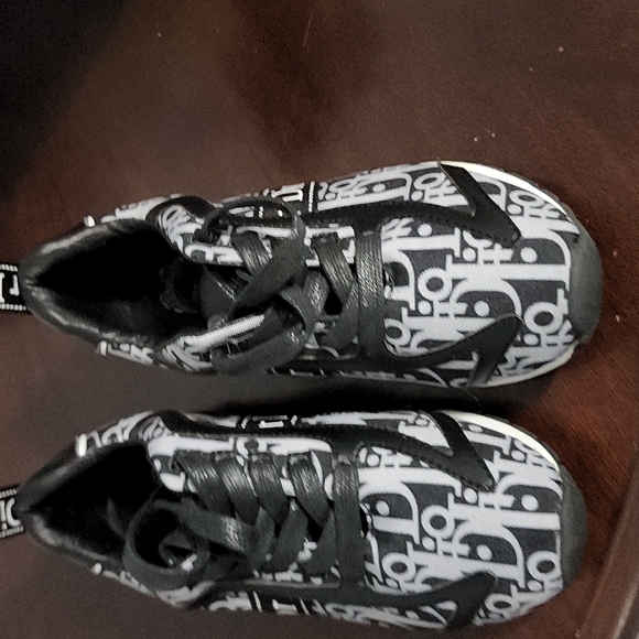 DIOR Tennis Shoes - Picture 1 of 6